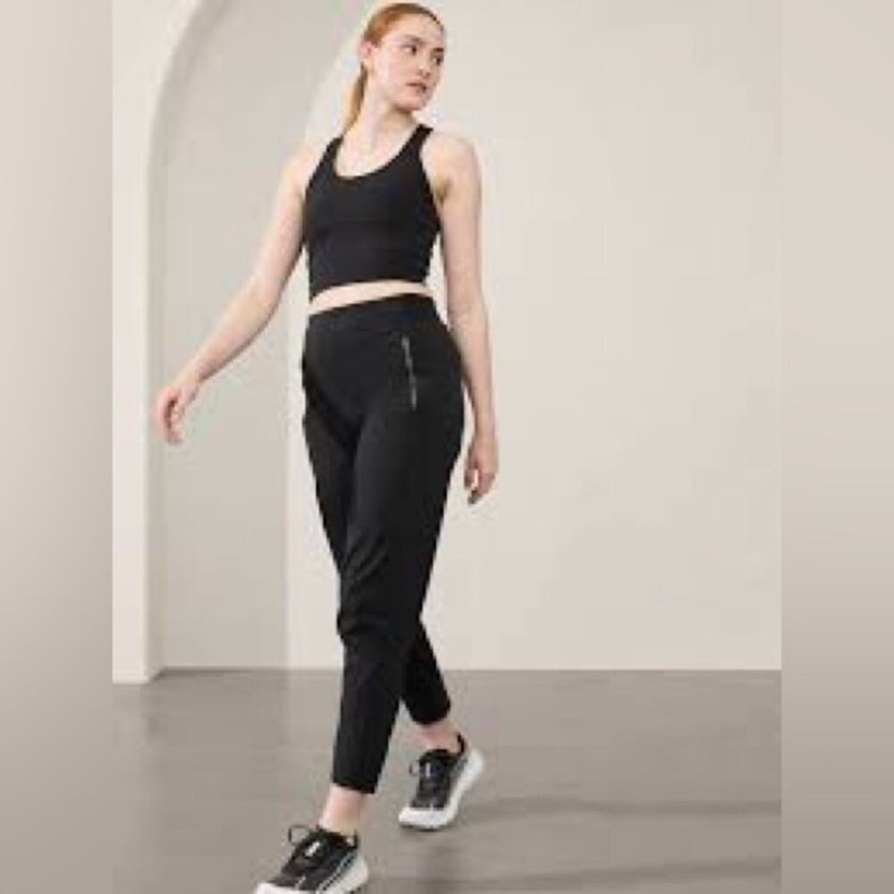 Athleta Trekkie North Jogger Pants Women’s Size 2 Black